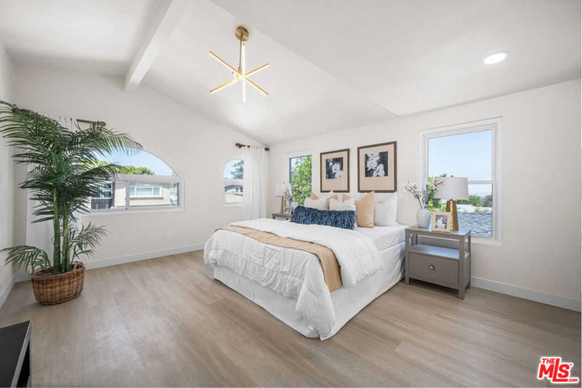 Victoria Knolls luxury home