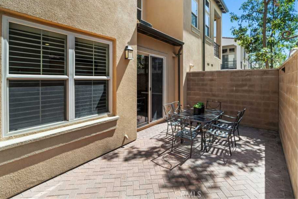 OC Irvine Condo with Good Schools